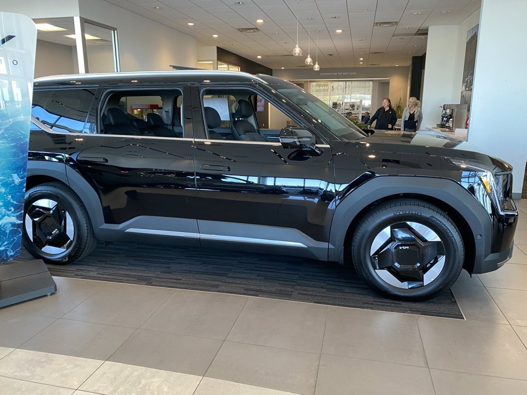 New 2026 Kia EV9 Wind image 7