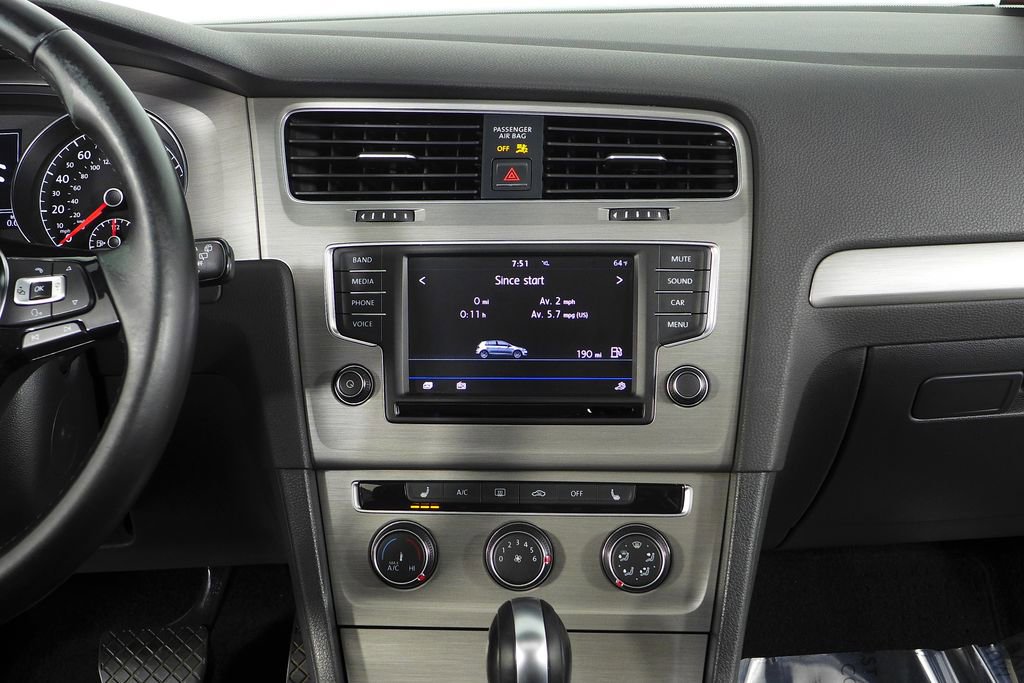 Used 2017 Volkswagen Golf S image 26