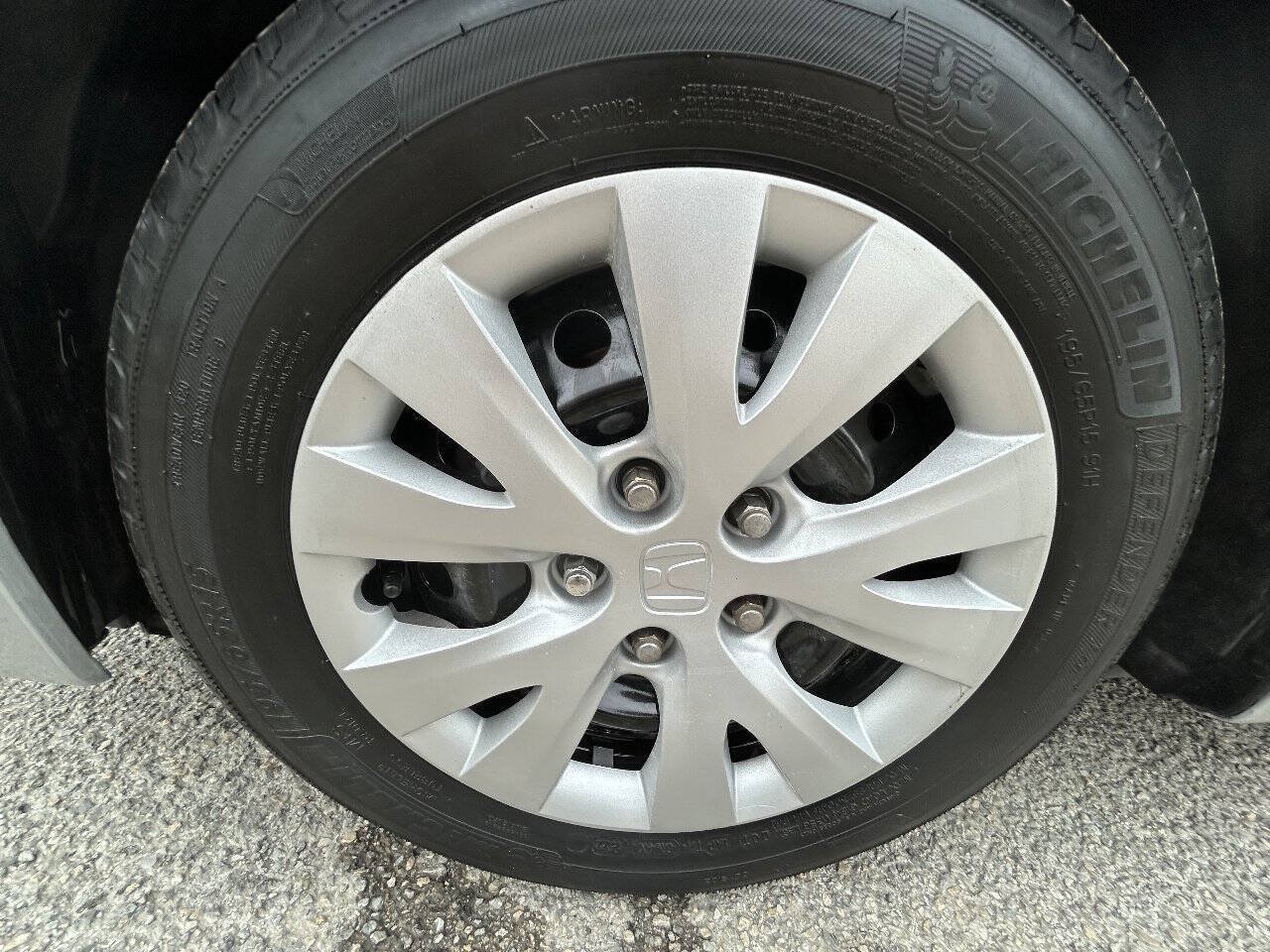 Used 2012 Honda Civic LX image 27