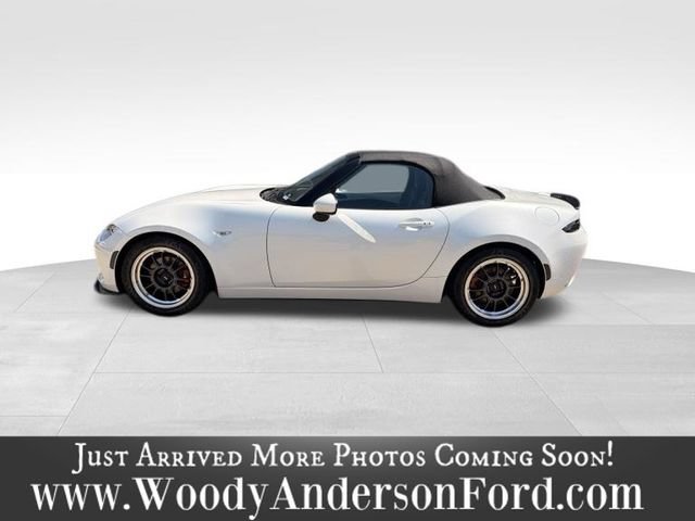 Used 2019 MAZDA MX-5 Miata Grand Touring w/ GT-S Package RWD image 4