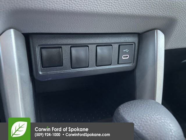 Used 2024 Toyota Corolla Cross L image 27