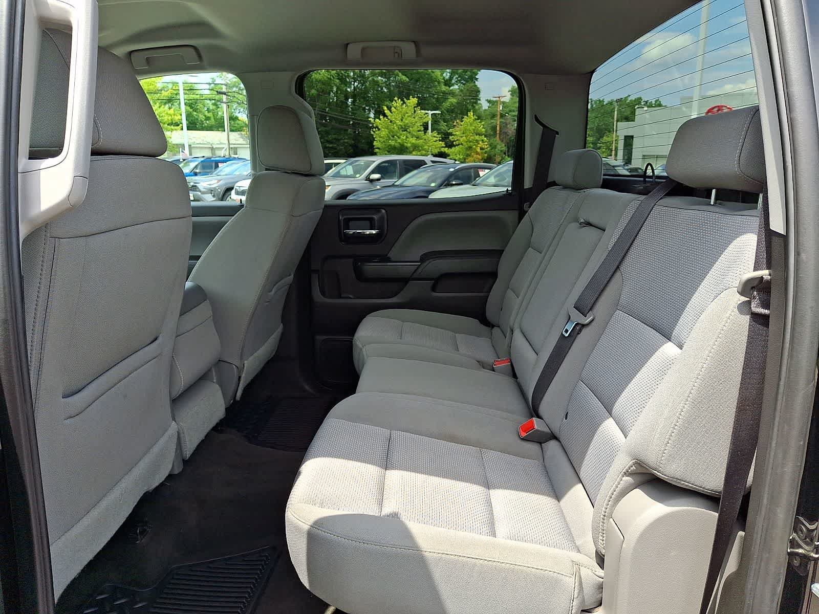 Used 2018 Chevrolet Silverado 1500 Custom w/ Custom Value Package AWD/4WD image 11