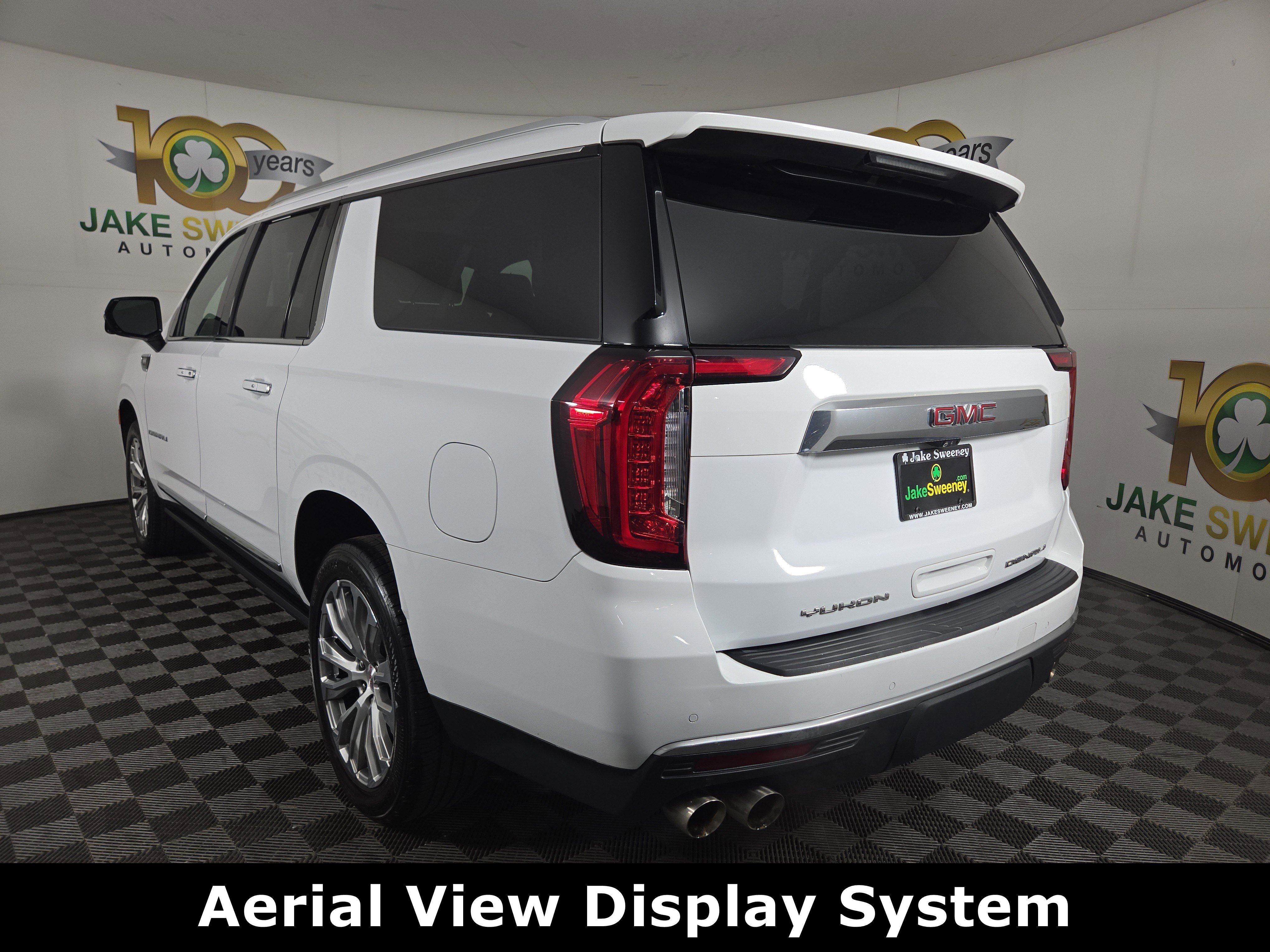 Used 2022 GMC Yukon XL Denali w/ Denali Premium Package image 6