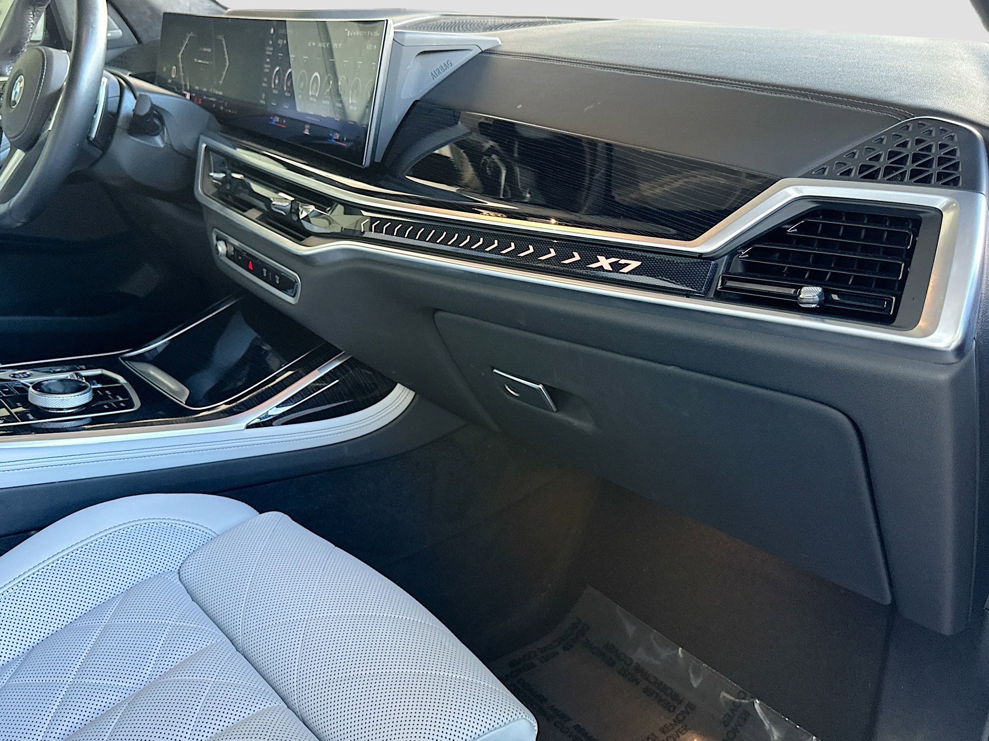 Certified 2023 BMW X7 xDrive40i w/ Executive Package image 31