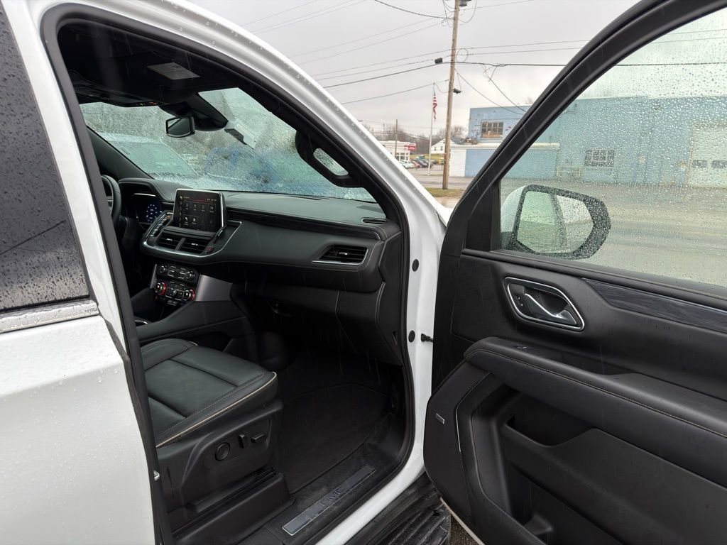 Used 2024 GMC Yukon SLT image 27