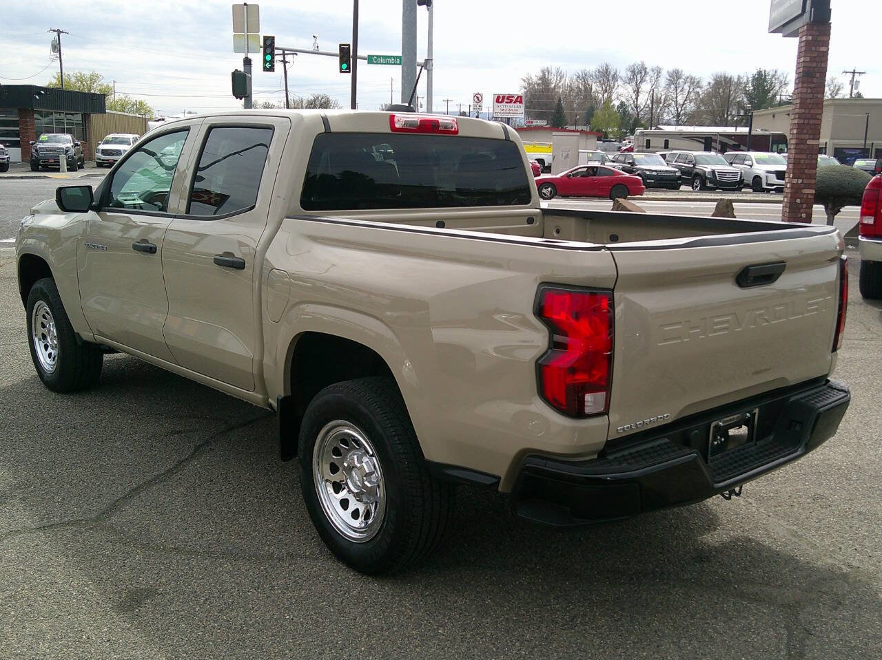 Used 2023 Chevrolet Colorado W/T image 5
