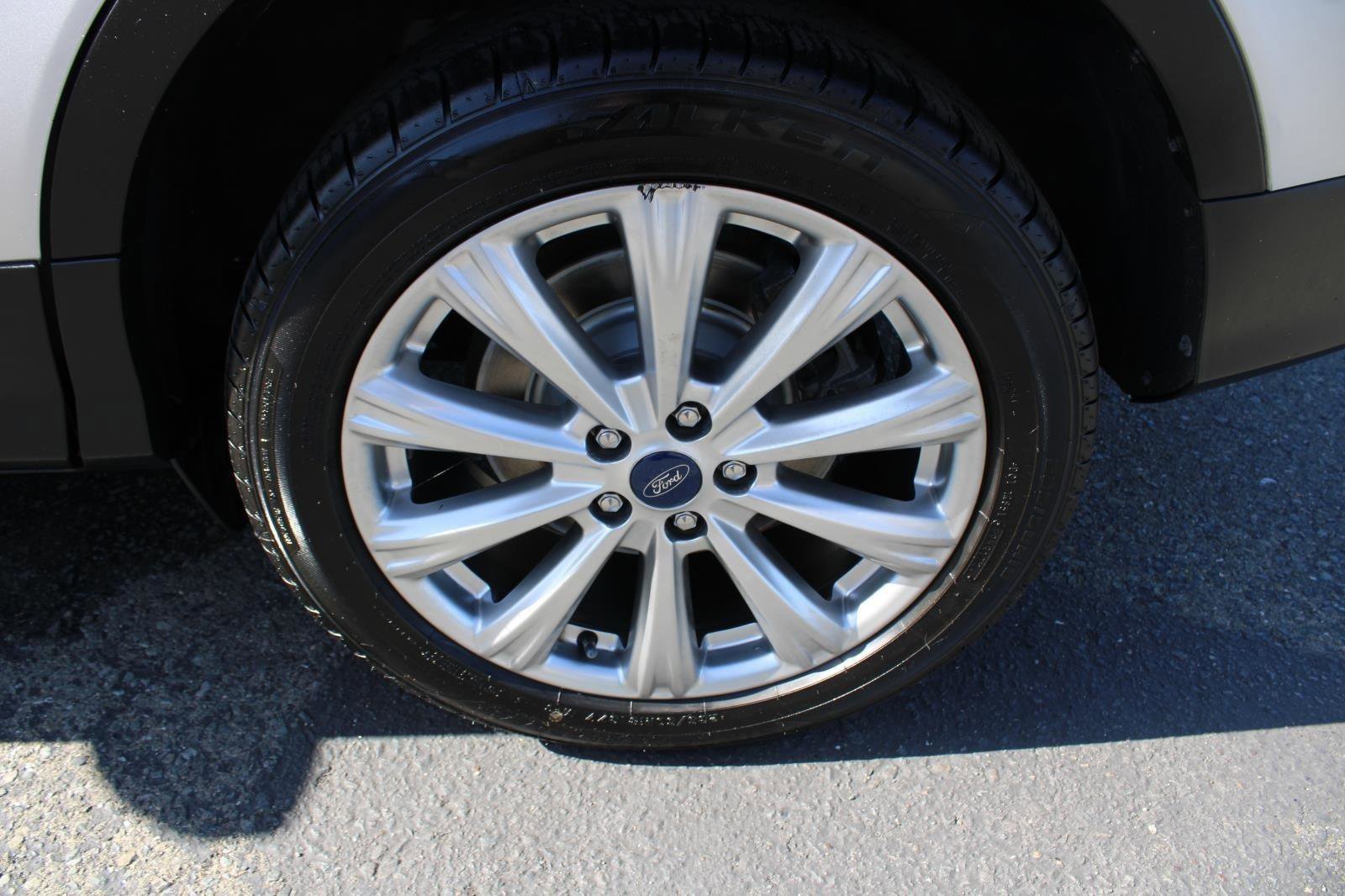 Used 2017 Ford Escape Titanium image 12