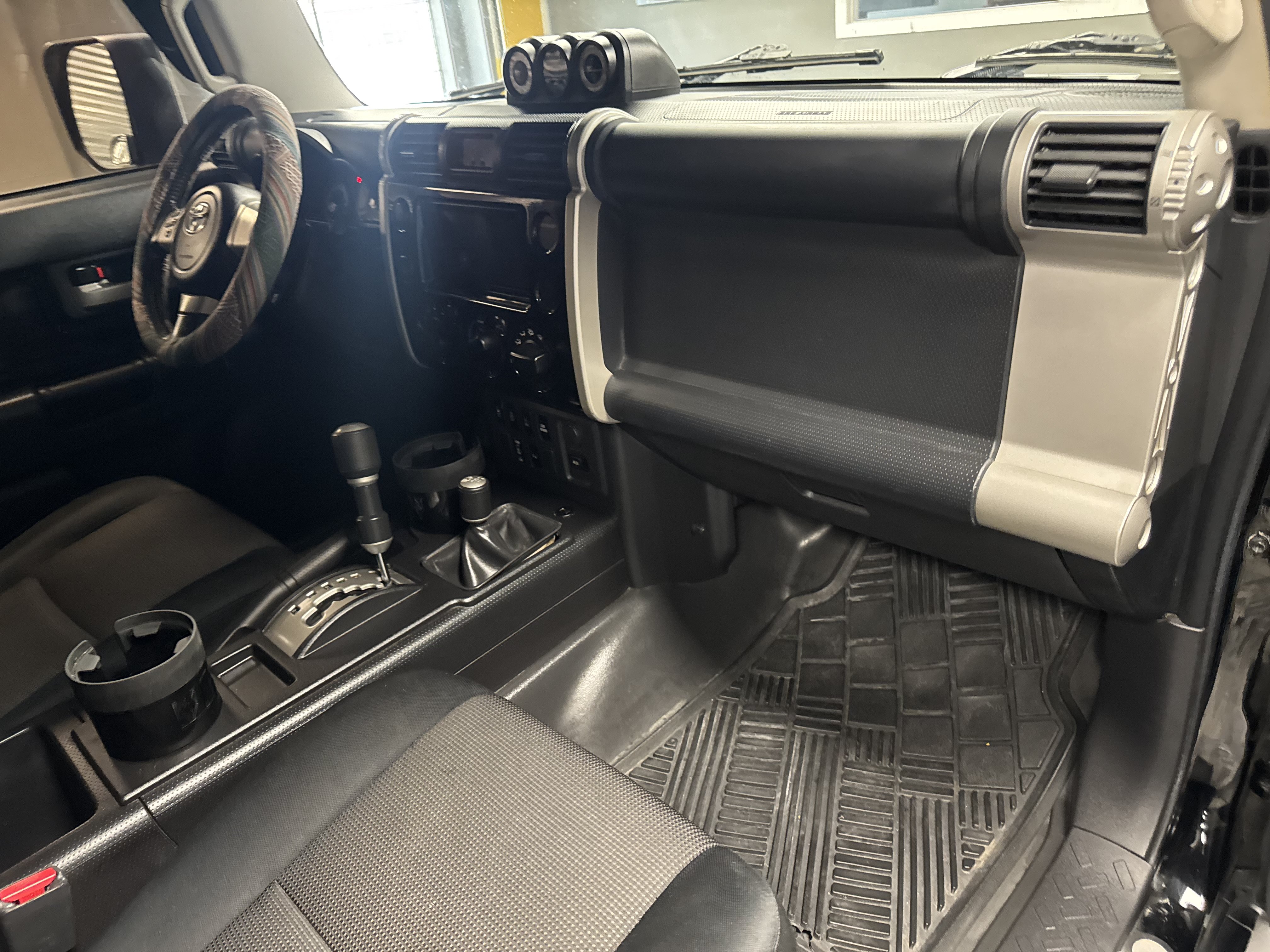 Used 2009 Toyota FJ Cruiser 4WD image 11