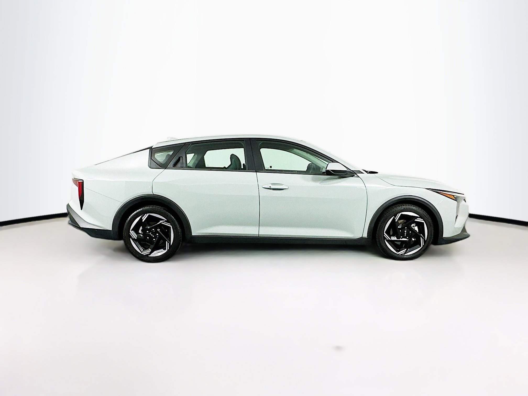 Used 2025 Kia K4 EX image 10