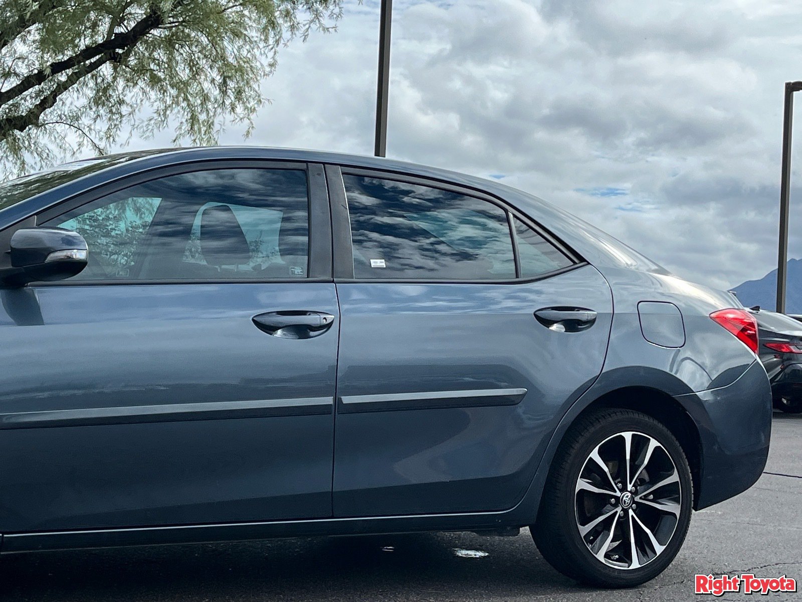 Certified 2018 Toyota Corolla SE FWD image 10