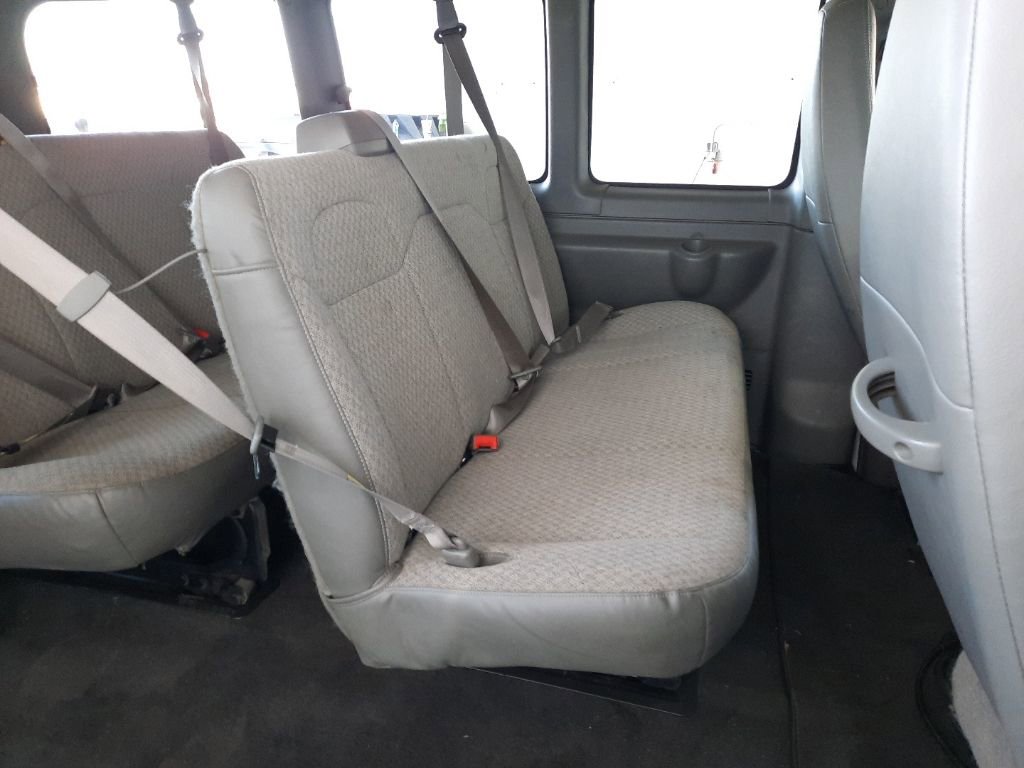 Used 2014 Chevrolet Express 2500 LS RWD image 16