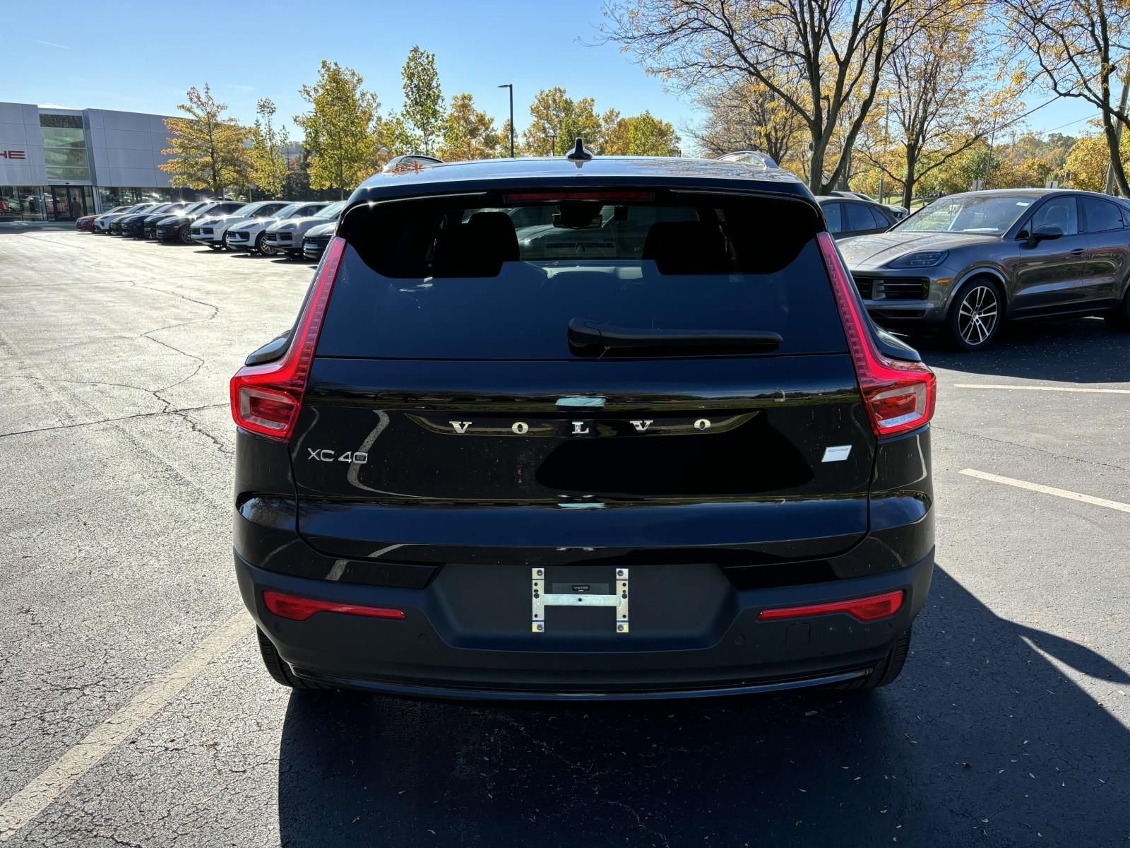 New 2024 Volvo XC40 Recharge Core w/ Protection Package Premier image 6