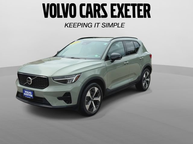 Certified 2024 Volvo XC40 B5 Core AWD/4WD image 4