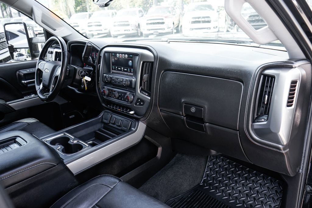 Used 2018 Chevrolet Silverado 3500 LTZ w/ Duramax Plus Package AWD/4WD image 38