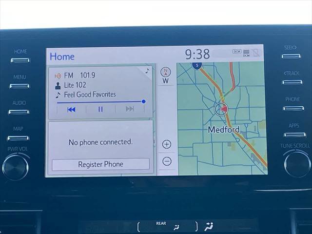 Certified 2022 Toyota Sienna Platinum image 16