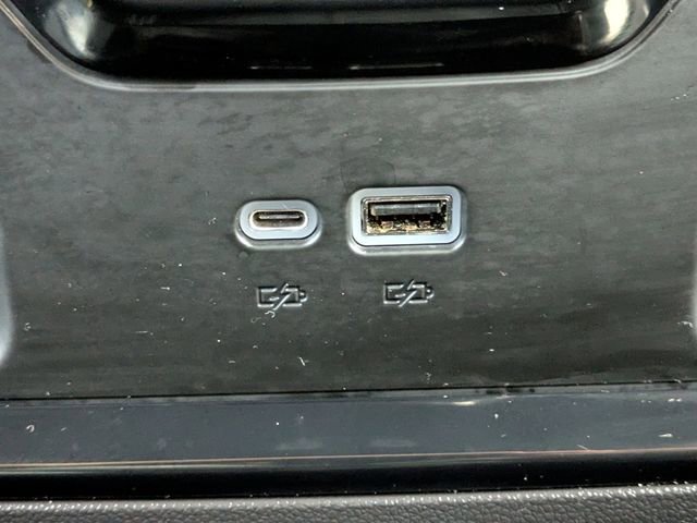 Used 2024 GMC Sierra 1500 AT4X image 16