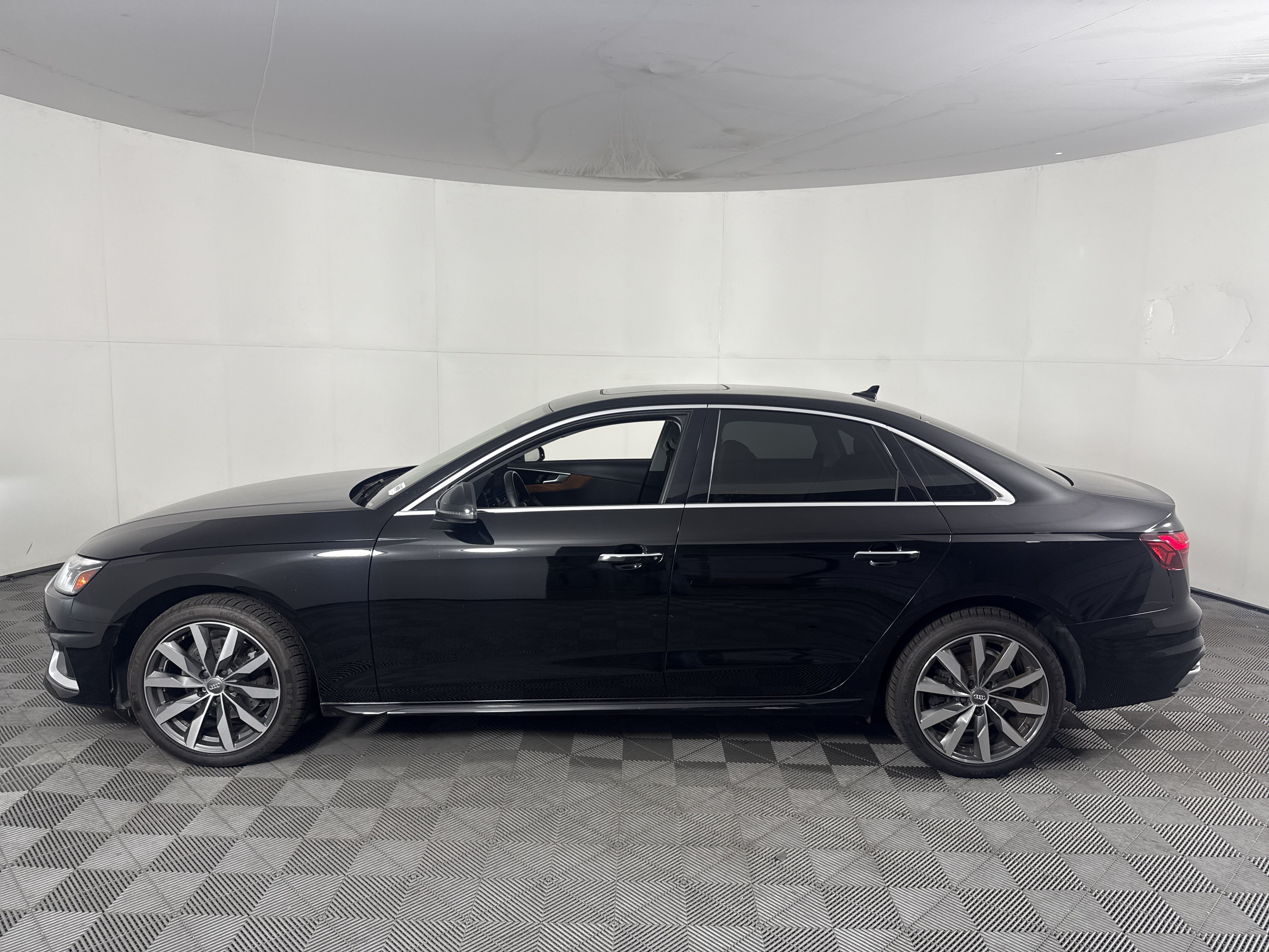 Used 2020 Audi A4 2.0T Premium Plus w/ Premium Plus Package FWD image 7