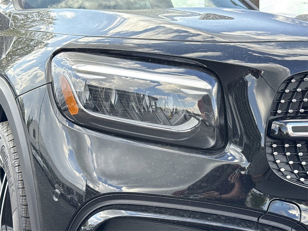 New 2025 Mercedes-Benz GLB 250 4MATIC image 9