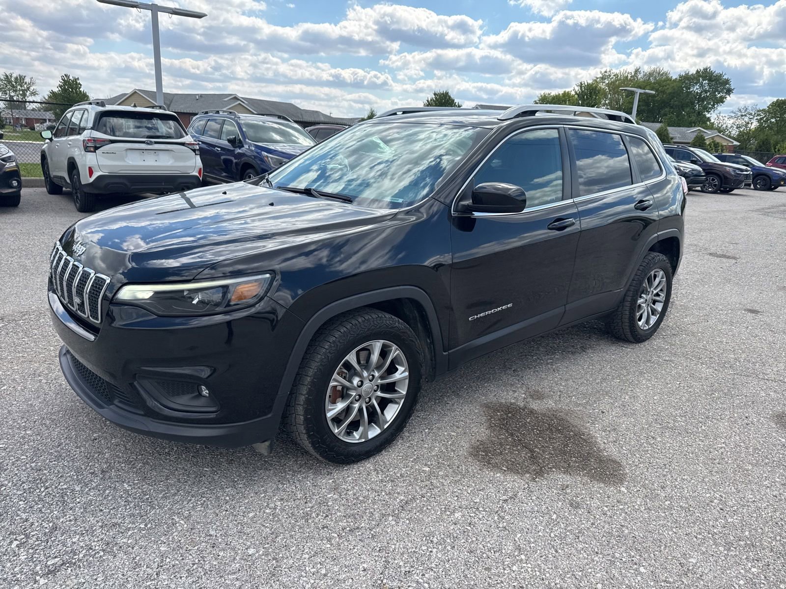 Used 2019 Jeep Cherokee Latitude Plus w/ Comfort/Convenience Group