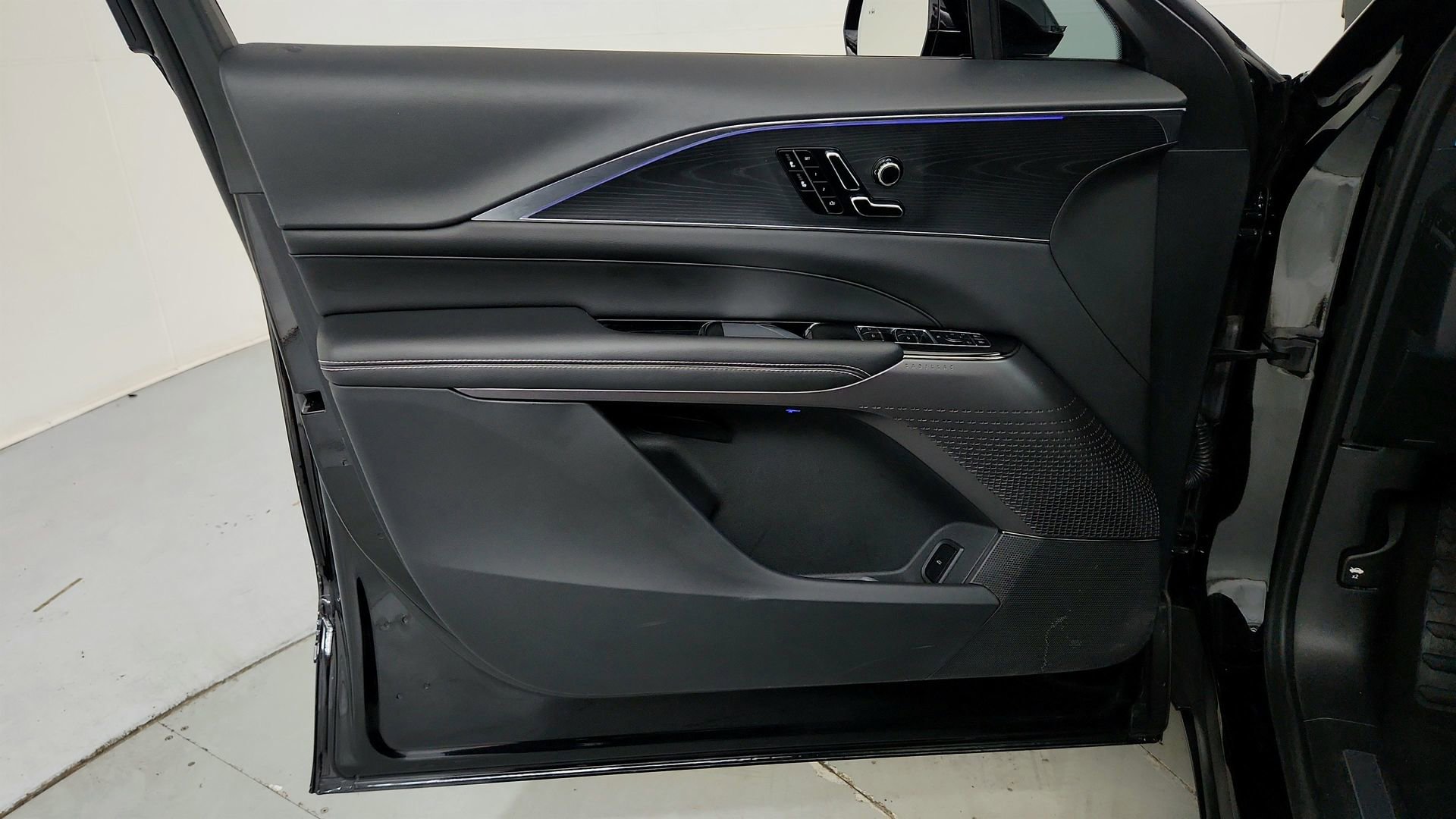 Certified 2025 Cadillac Lyriq Luxury w/ LPO, Floor Liner Package image 11