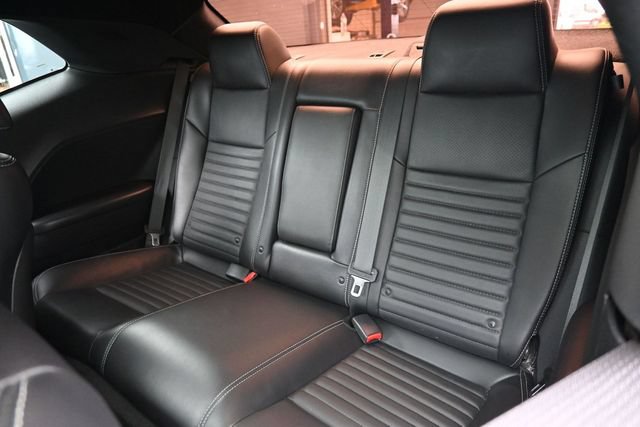 Used 2013 Dodge Challenger SXT RWD image 29