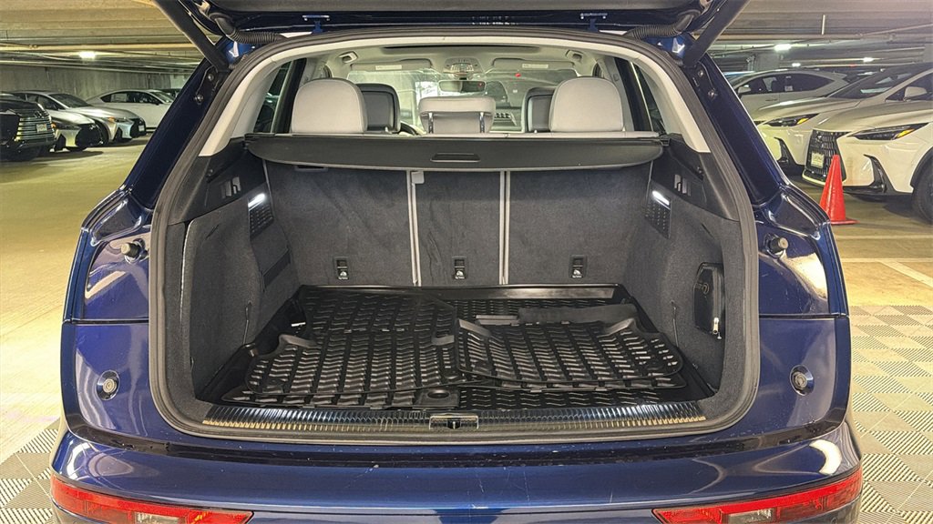 Used 2020 Audi Q5 Prestige image 8