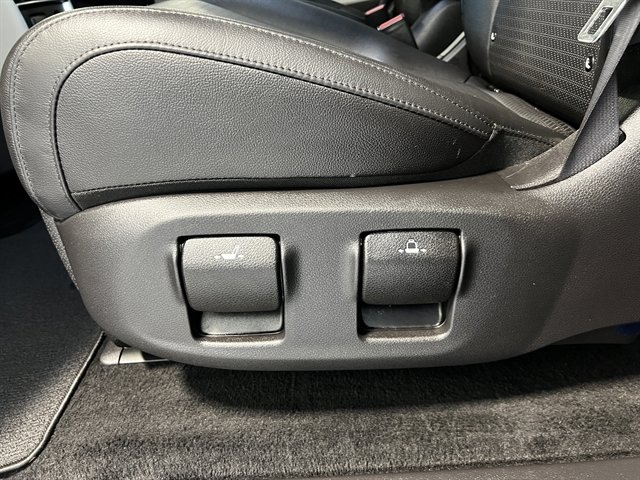 Used 2024 Kia Carnival SX Prestige image 17