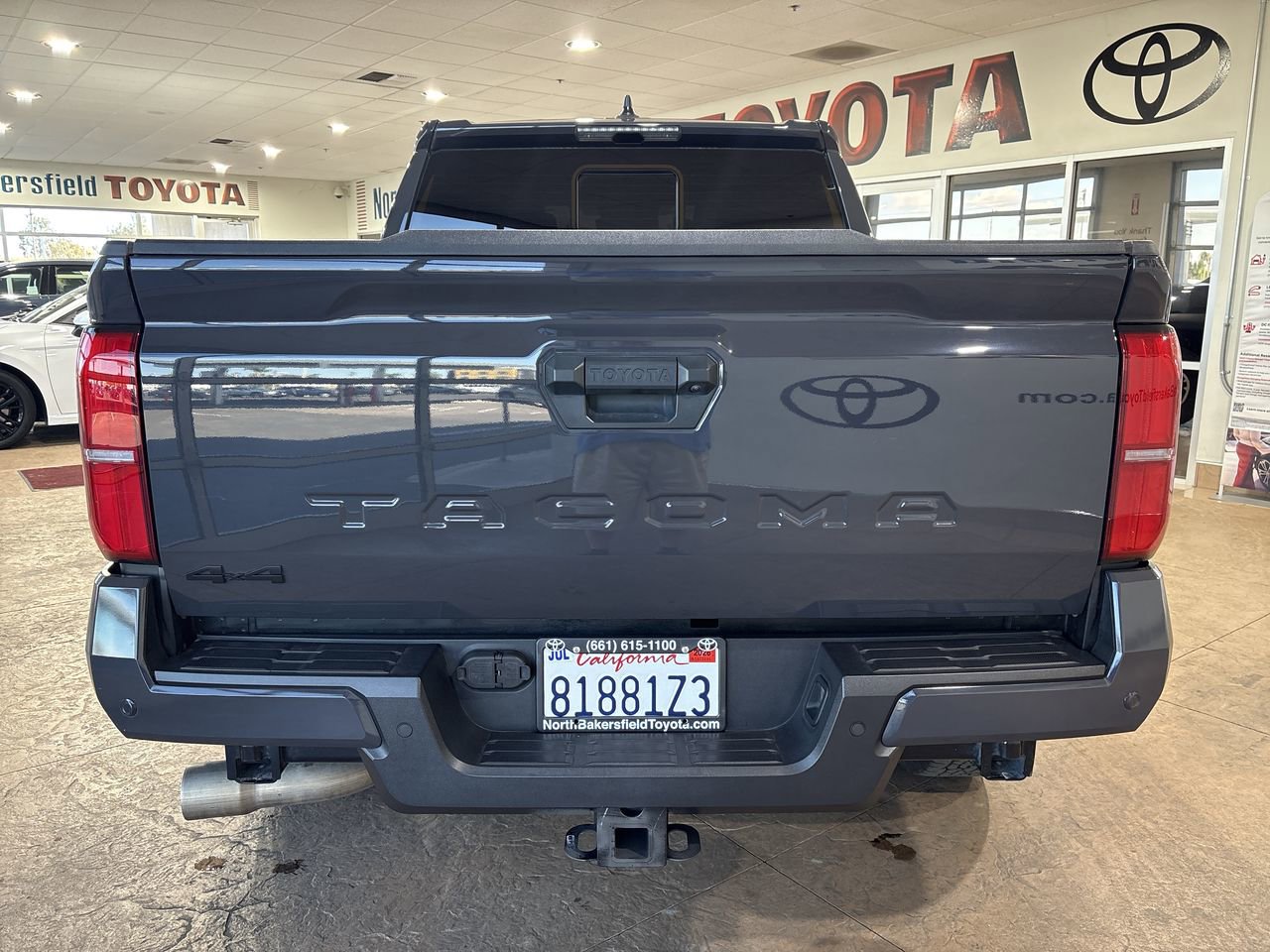 Certified 2024 Toyota Tacoma TRD Off-Road w/ TRD Off Road Upgrade Package AWD/4WD image 9