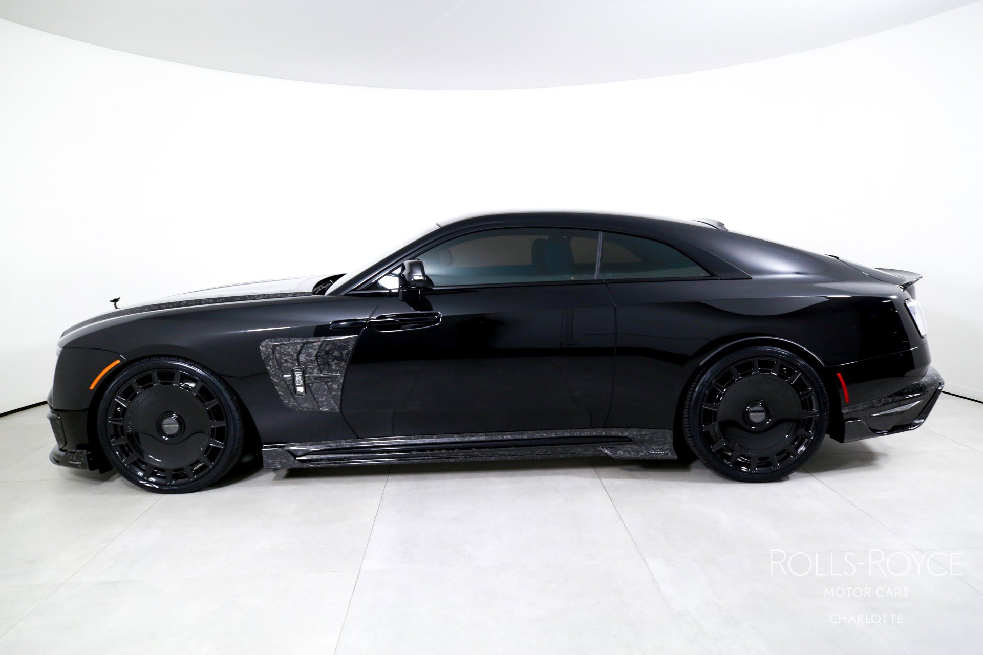 Used 2025 Rolls-Royce Spectre Black Badge w/ Spectre Enhancement Package image 3