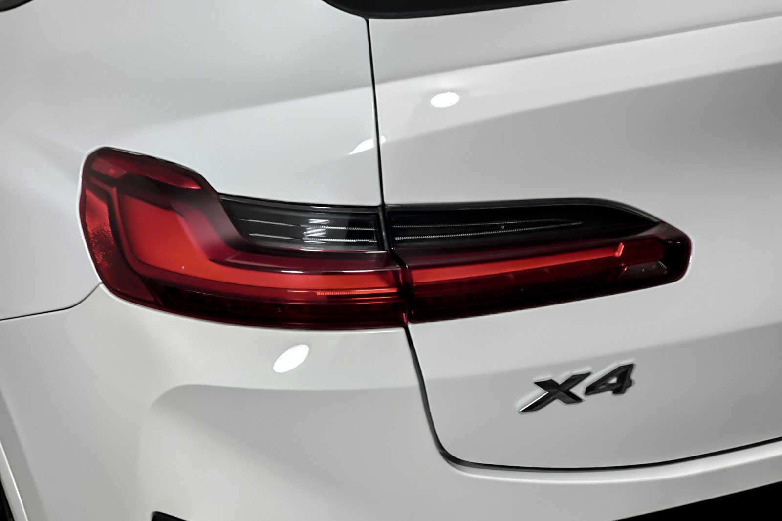 Used 2023 BMW X4 xDrive30i w/ M Sport Package AWD/4WD image 27