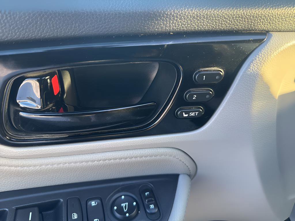 Used 2024 Honda Odyssey Touring image 13