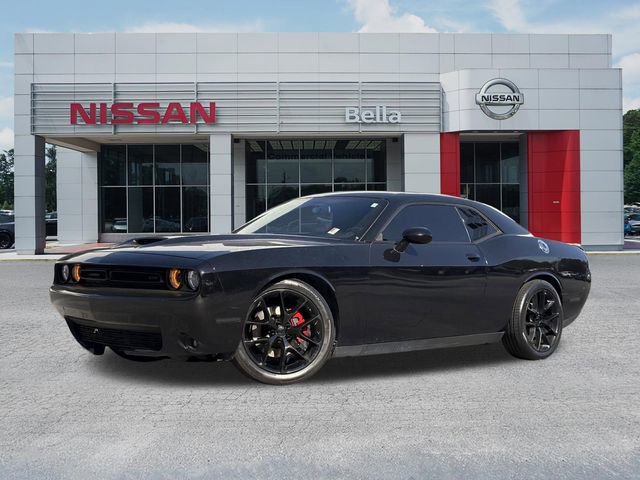 Used 2022 Dodge Challenger GT RWD image 1