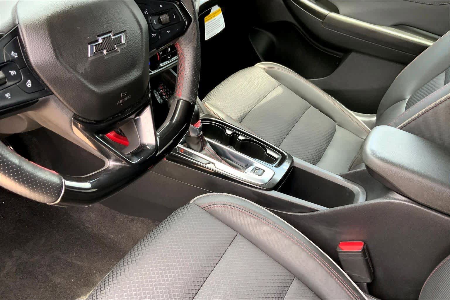 Used 2022 Chevrolet TrailBlazer RS FWD image 16