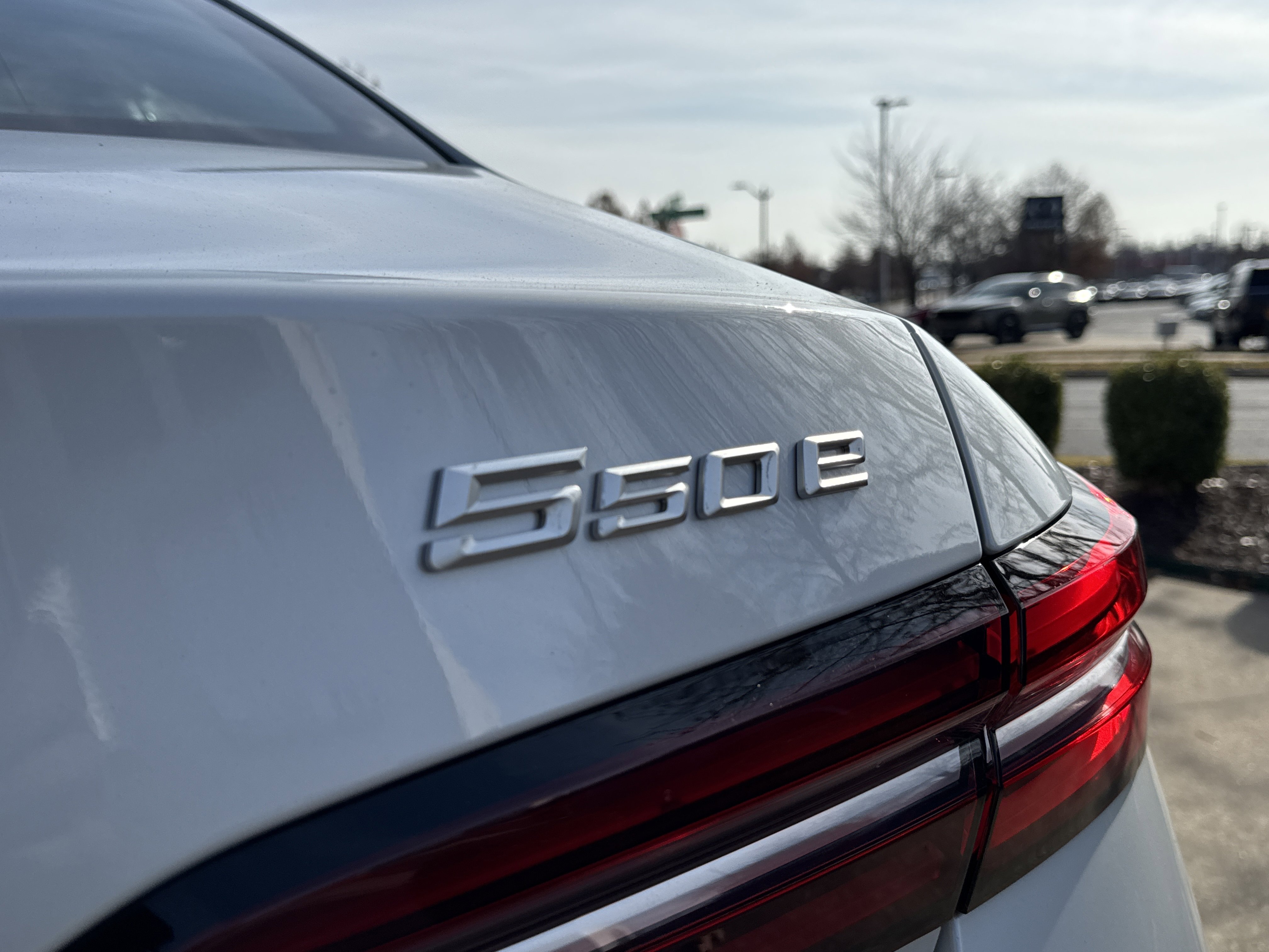 New 2026 BMW 550e xDrive w/ Executive Package image 7