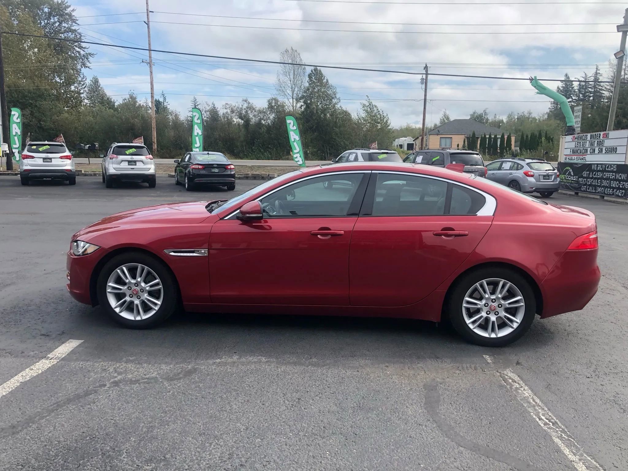 Used 2018 Jaguar XE Premium RWD image 5