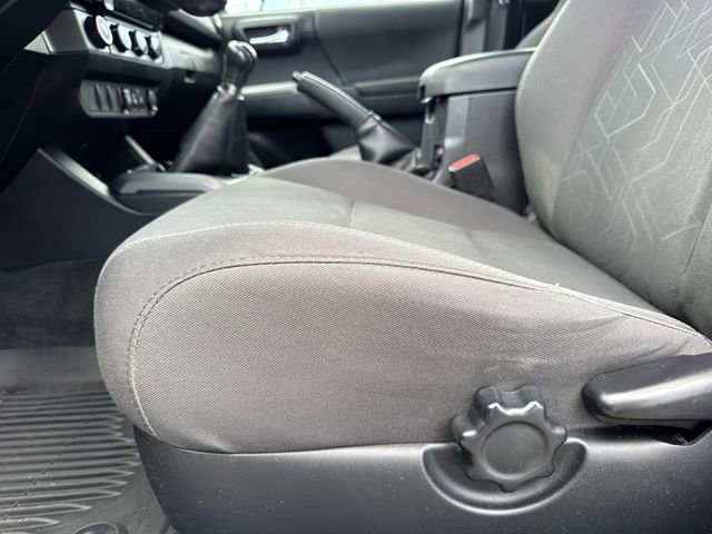 Used 2018 Toyota Tacoma TRD Off-Road AWD/4WD image 14