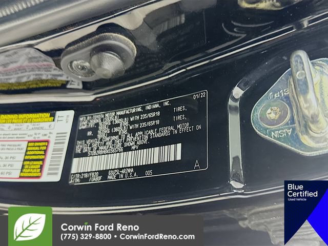 Used 2022 Toyota Highlander LE AWD/4WD image 33
