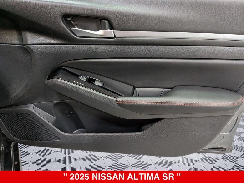 Certified 2025 Nissan Altima 2.5 SR AWD/4WD image 33