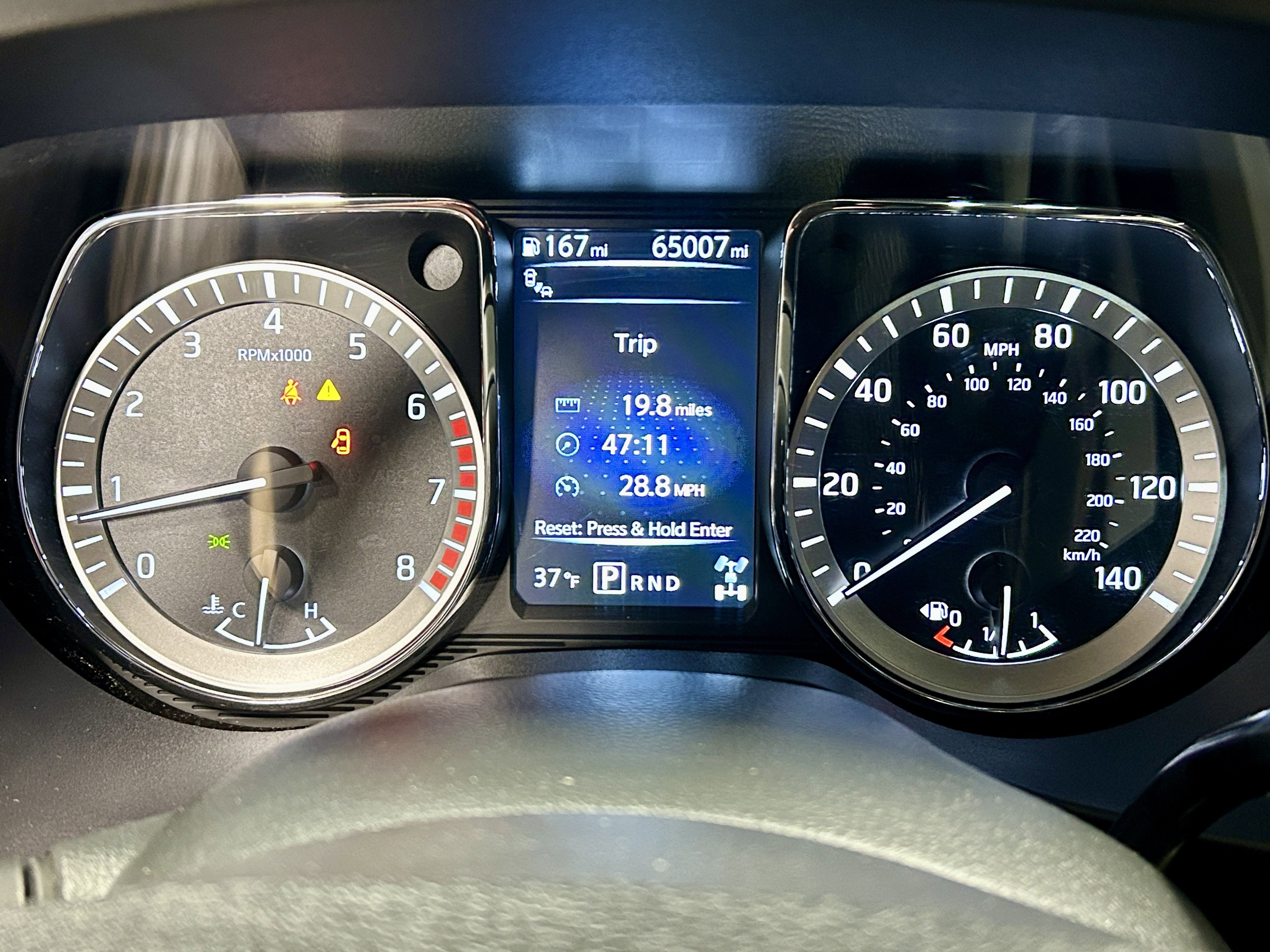 Used 2017 Nissan Titan SL image 33