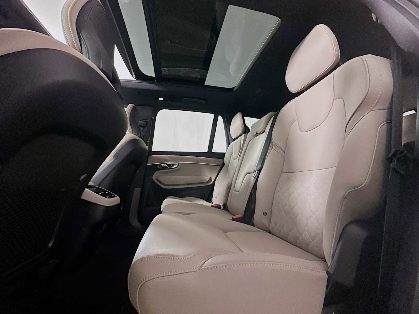 New 2026 Volvo XC90 B5 Core AWD/4WD image 23