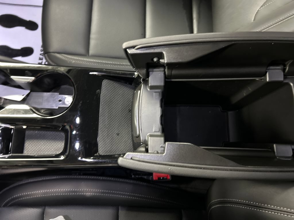 Used 2025 Buick Envision Preferred AWD/4WD image 21