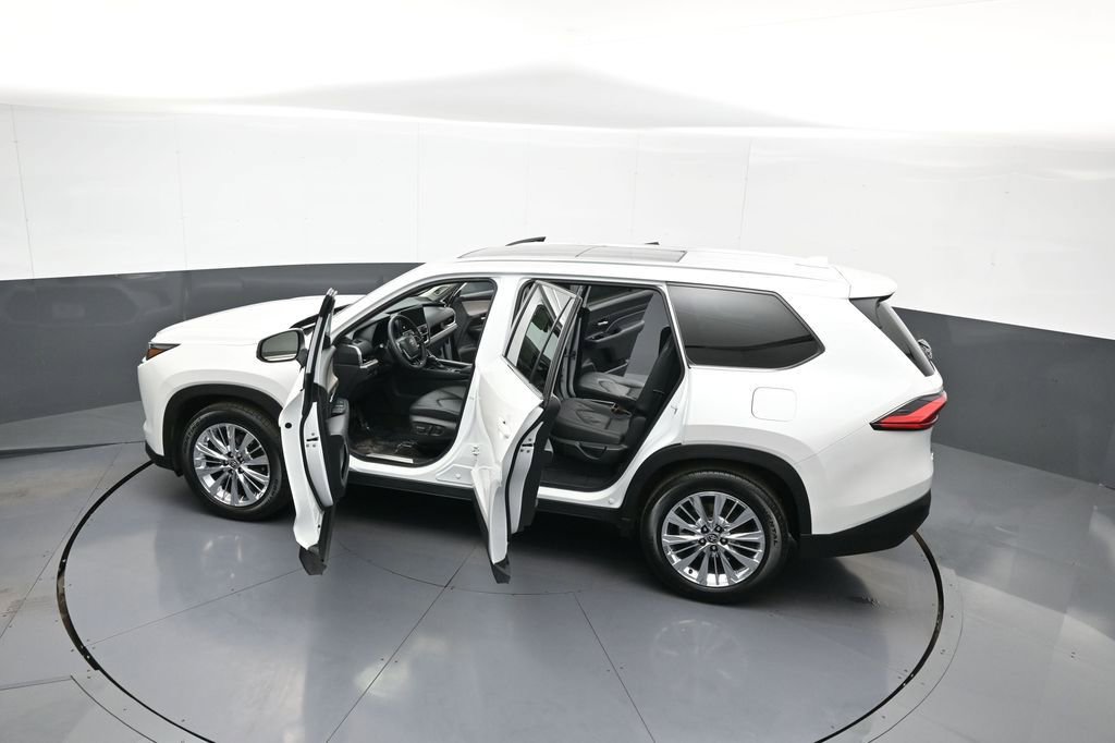 Certified 2024 Toyota Grand Highlander Platinum image 46