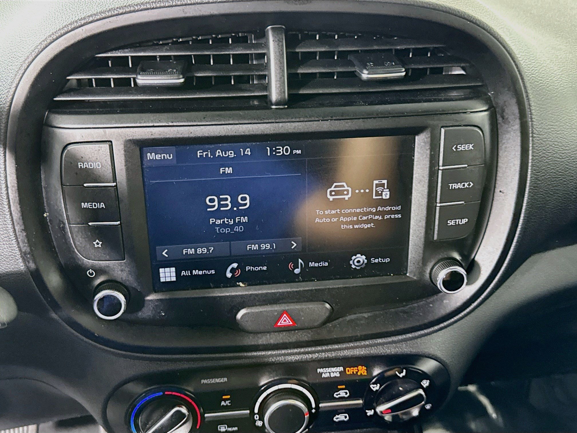 Used 2025 Kia Soul LX FWD image 18
