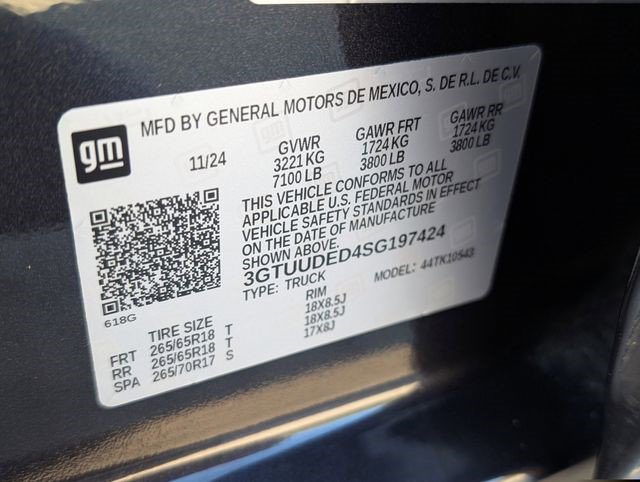 Certified 2025 GMC Sierra 1500 SLT image 15