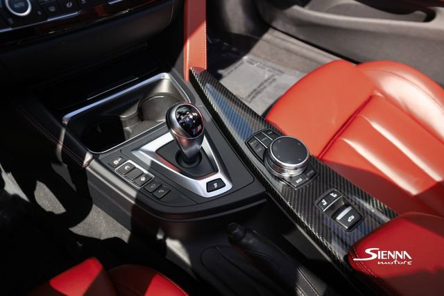 Used 2018 BMW M4 Convertible image 38