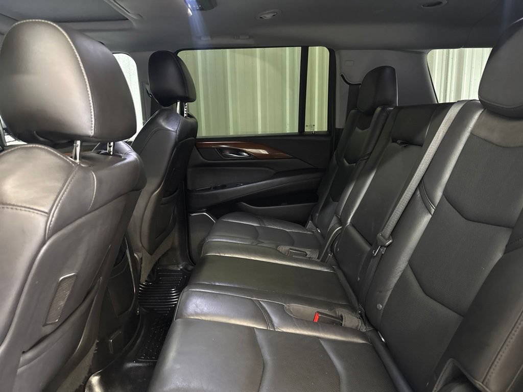 Used 2018 Cadillac Escalade ESV Luxury RWD image 12