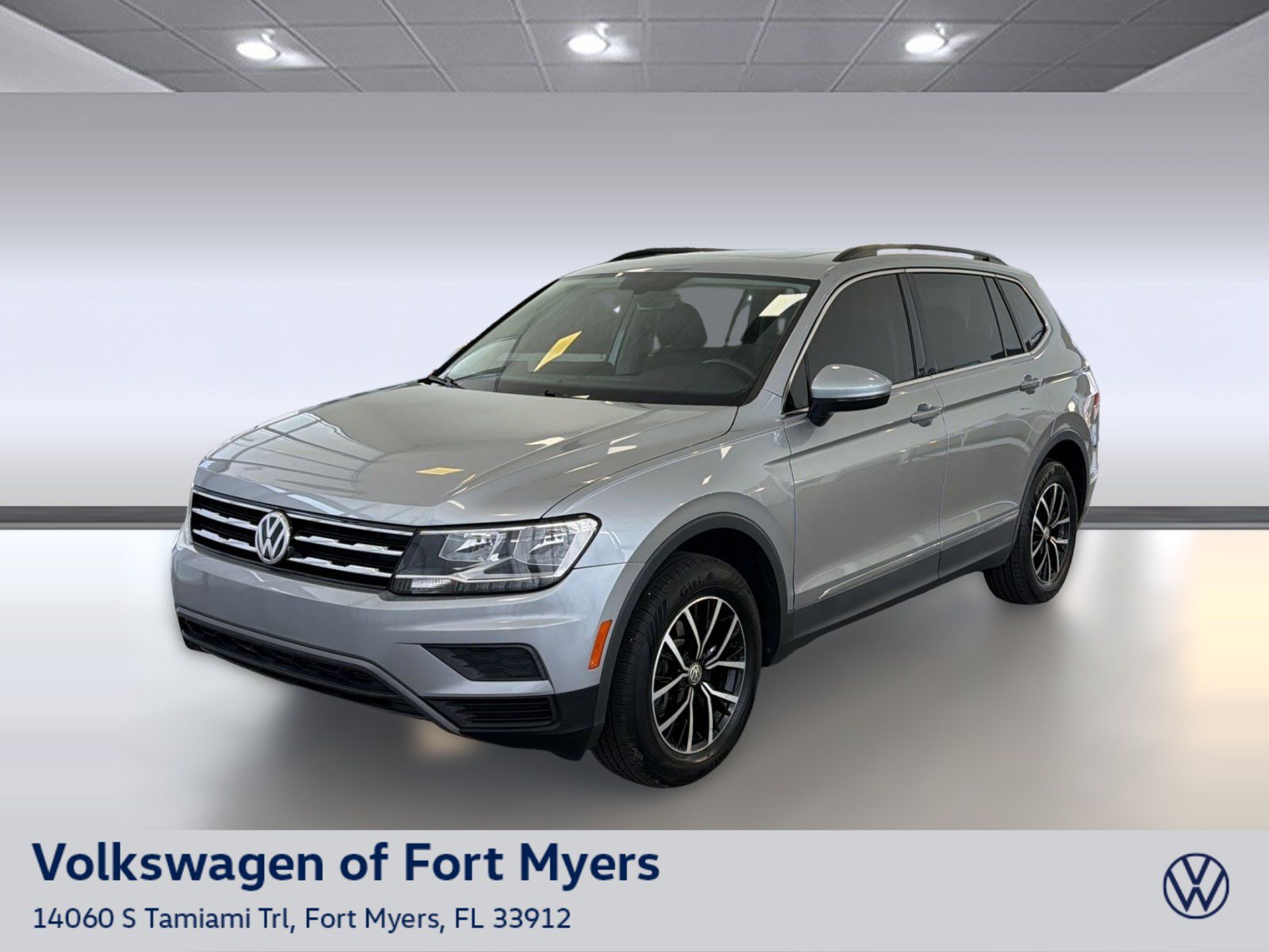Used 2021 Volkswagen Tiguan SE w/ Panoramic Sunroof Package FWD video 1