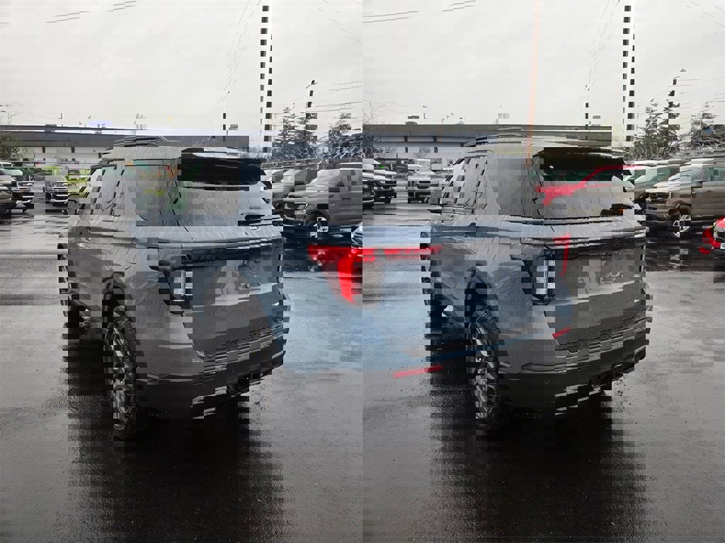 New 2026 Ford Explorer ST-Line w/ ST-Line Street Pack image 7