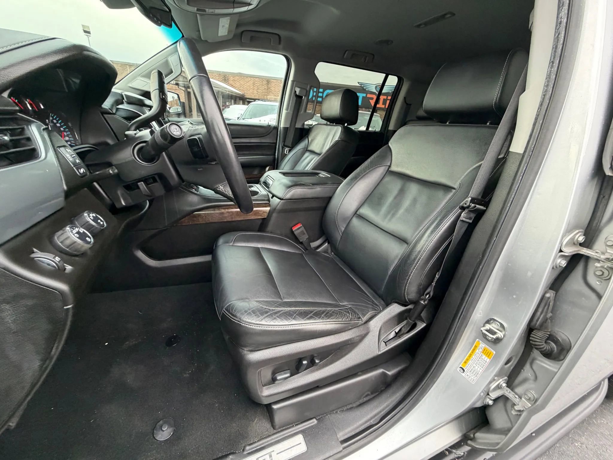 Used 2019 Chevrolet Suburban LT AWD/4WD image 11