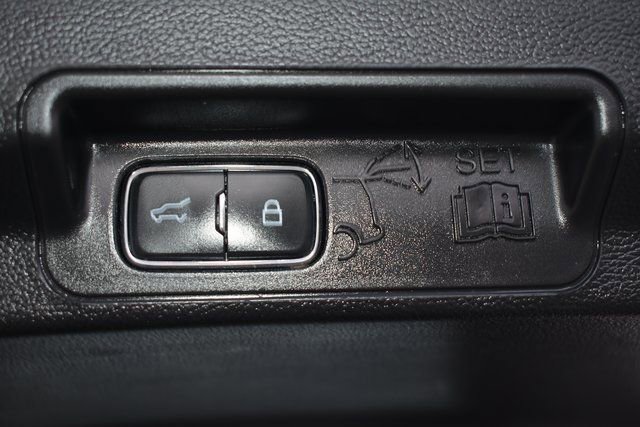 Used 2023 Ford Explorer Limited image 41